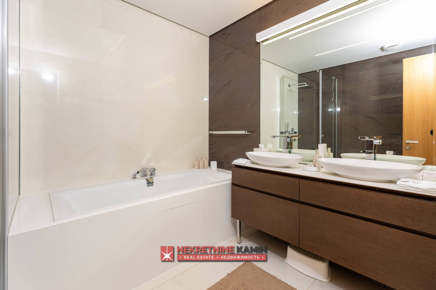 Квартира, 1044 м², 900 000$ — FAKTOR
